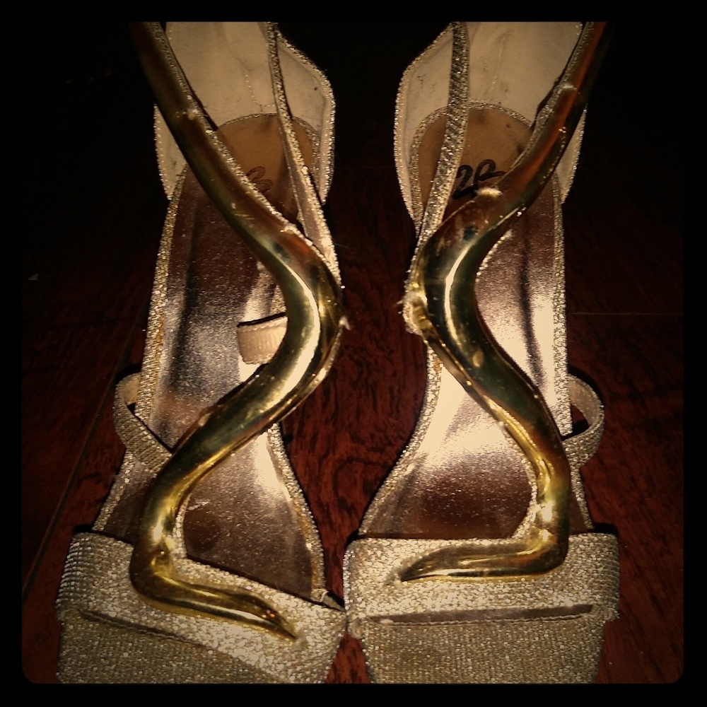 Bebe 2 stilletos